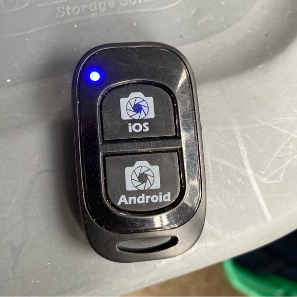 Bluetooth Wireless Camera Remote Shutter Release Button Android iOS Phone #5052 - Picture 2 of 3